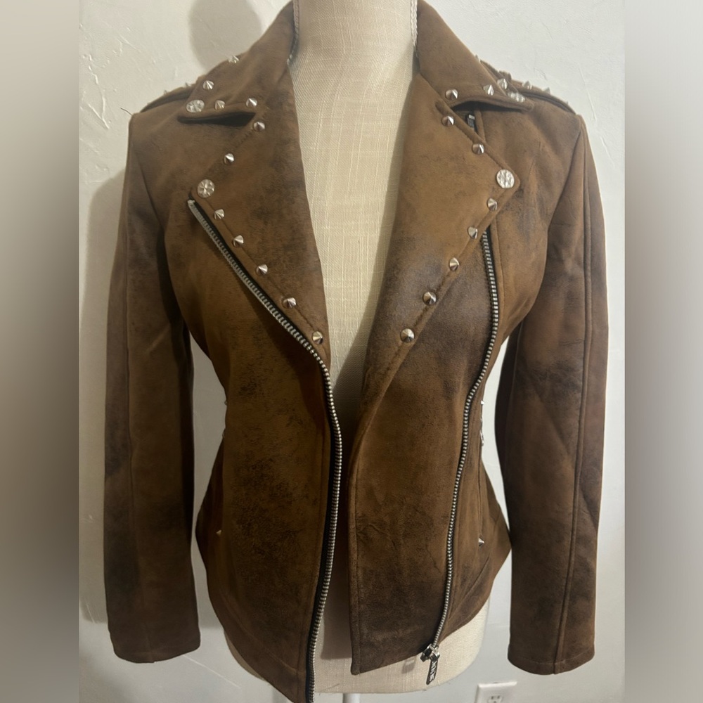 🆕 AFFLICTION RUMORS STUDDED VEGAN LEATHER JACKET - Picture 2 of 8